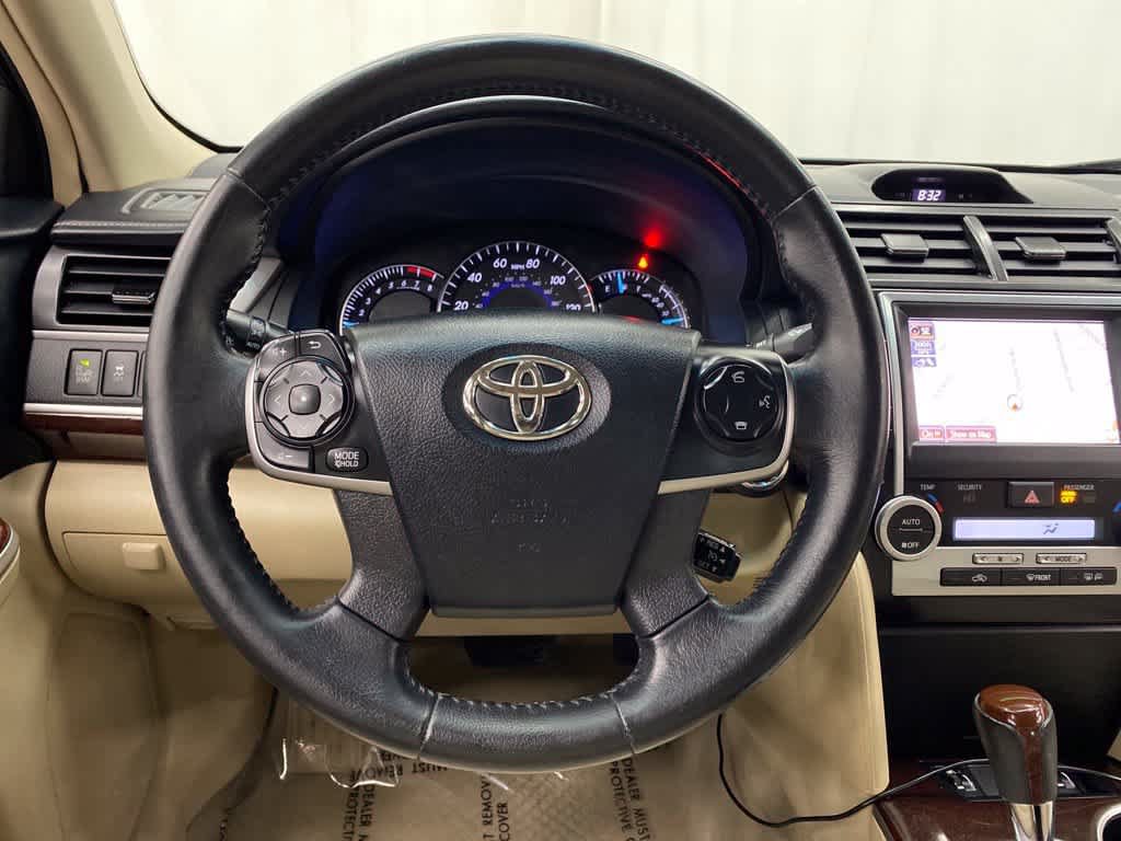 Used 2013 Toyota Camry XLE FWD image 18