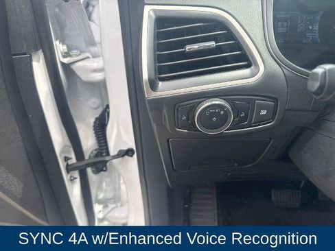 Certified 2024 Ford Edge SEL AWD/4WD image 17