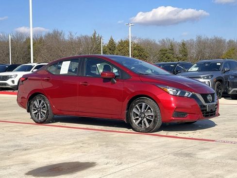 Used 2022 Nissan Versa SV image 6