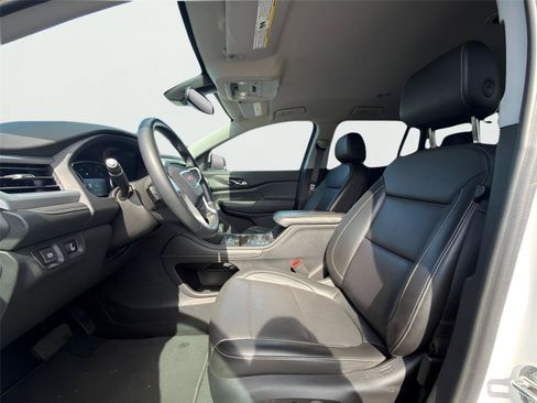 Certified 2023 GMC Acadia SLT FWD image 13