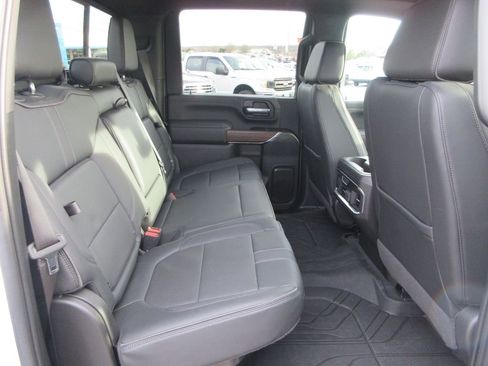 Used 2023 Chevrolet Silverado 3500 High Country w/ Technology Package image 22