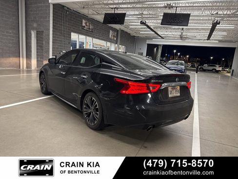 Used 2016 Nissan Maxima 3.5 SL w/ Interior Lighting Package image 5