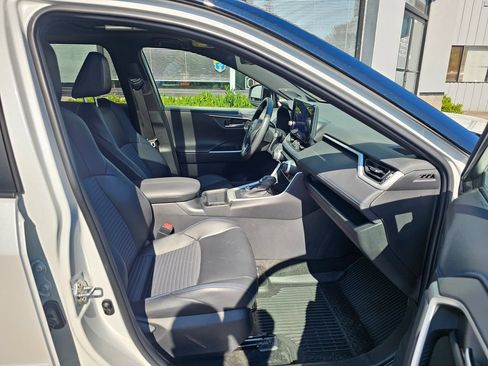 Used 2023 Toyota RAV4 XSE AWD/4WD image 11