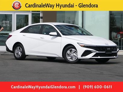 New 2025 Hyundai Elantra SE