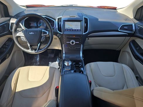 Used 2019 Ford Edge Titanium w/ Equipment Group 301A AWD/4WD image 9