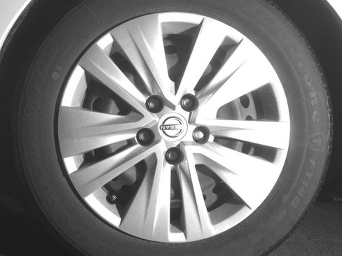 Used 2025 Nissan Sentra S FWD image 12