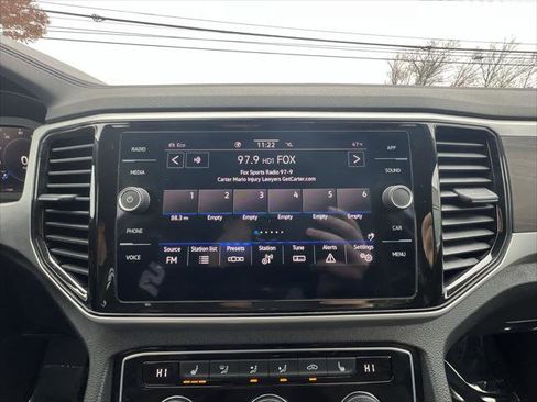 Certified 2022 Volkswagen Atlas SE w/ Black Wheel Package image 16