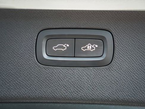 Used 2023 Volvo XC90 B6 Plus w/ Protection Package image 11