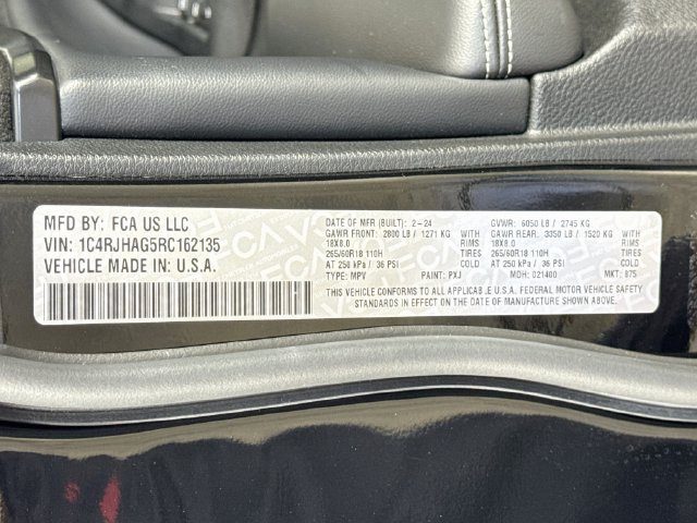 Used 2024 Jeep Grand Cherokee Altitude AWD/4WD image 35
