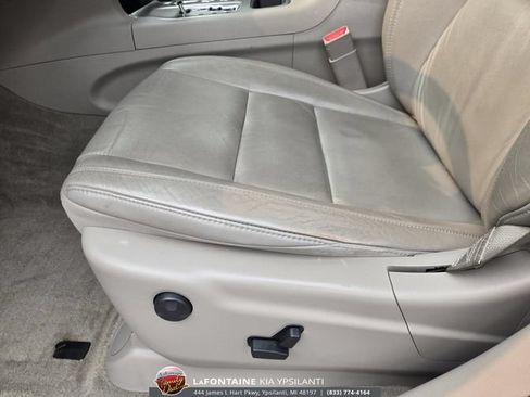 Used 2011 Jeep Grand Cherokee Laredo AWD/4WD image 14