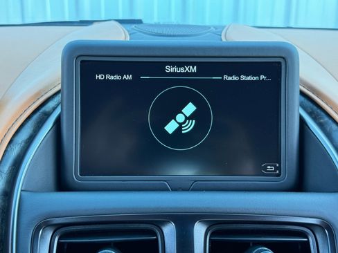 Used 2022 Aston Martin DB11 Coupe image 33