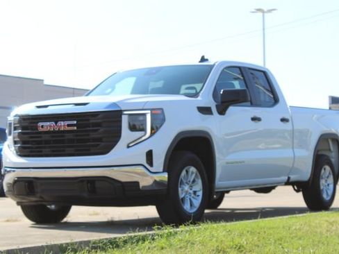Used 2024 GMC Sierra 1500 Pro w/ Pro Value Package AWD/4WD image 1