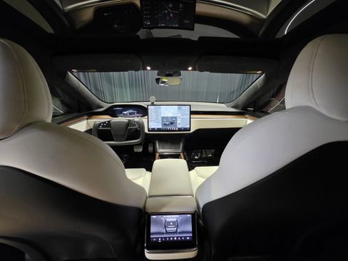Used 2021 Tesla Model S Long Range AWD/4WD image 2