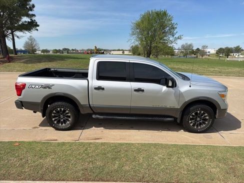 Used 2018 Nissan Titan PRO-4X w/ Pro-4x Utility Package image 2