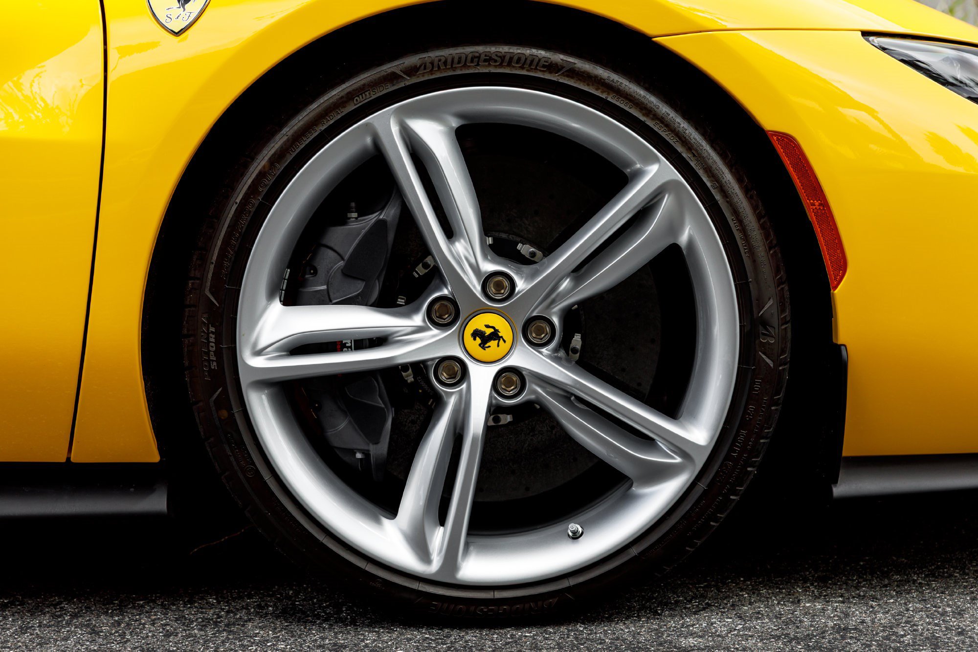 Used 2025 Ferrari 296 GTS RWD image 19
