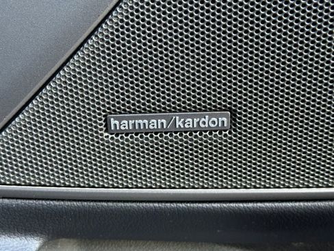 Used 2024 BMW 330i Sedan w/ Premium Package image 22