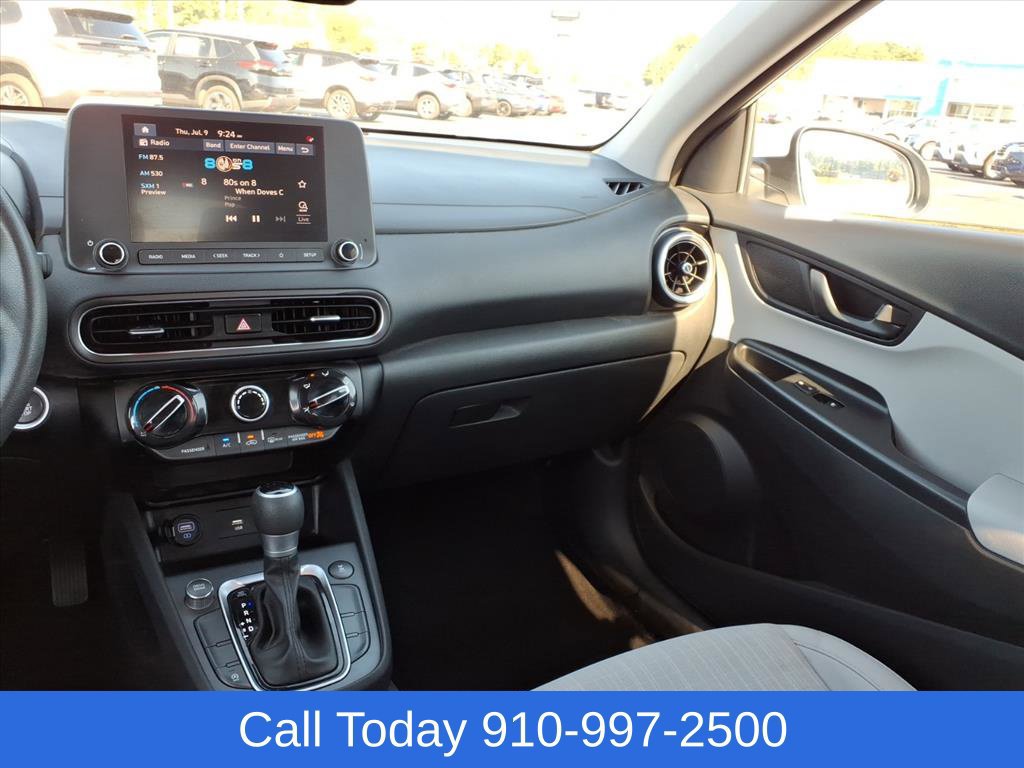 Used 2023 Hyundai Kona SEL AWD/4WD image 25