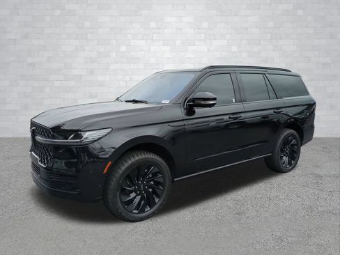 Used 2025 Lincoln Navigator Reserve w/ Jet Appearance Package AWD/4WD image 10