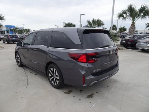 Certified 2025 Honda Odyssey EX-L image 6