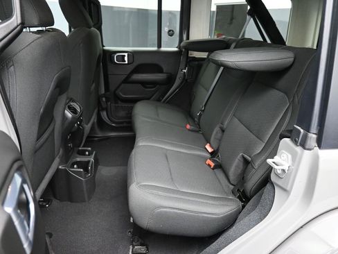 Used 2021 Jeep Wrangler Unlimited Sahara w/ Safety Group image 24