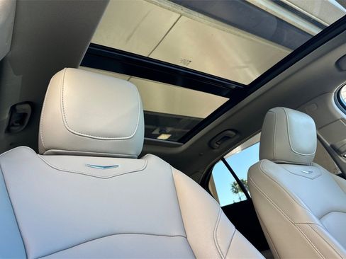 Used 2019 Cadillac XT4 Luxury image 14