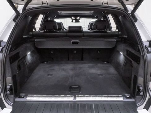 Used 2025 BMW X5 xDrive50e AWD/4WD image 30