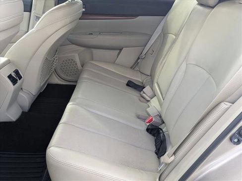 Used 2014 Subaru Outback 3.6R Limited w/ Moonroof Package image 17