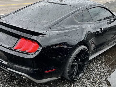 Used 2019 Ford Mustang Coupe image 7