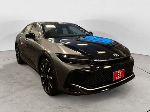 New 2026 Toyota Crown Platinum image 7