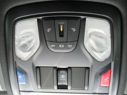 Used 2025 RAM 1500 Big Horn RWD image 30