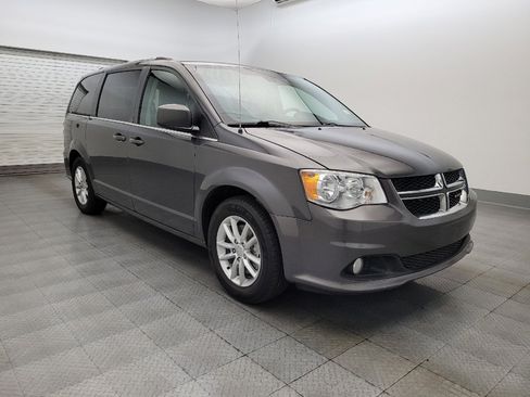 Used 2019 Dodge Grand Caravan SXT image 13