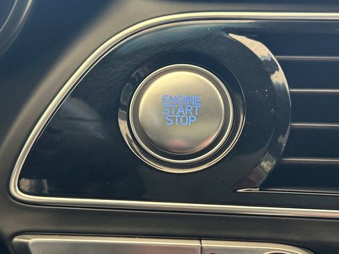 Used 2023 Genesis G70 3.3T w/ Sport Prestige Package image 20