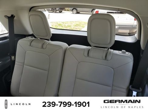 New 2026 Lincoln Aviator AWD image 20