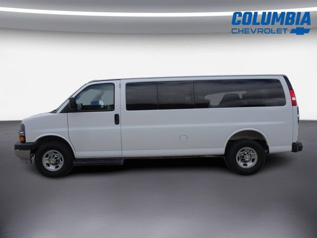 Used 2025 Chevrolet Express 3500 LT w/ LT Preferred Equipment Group RWD image 6