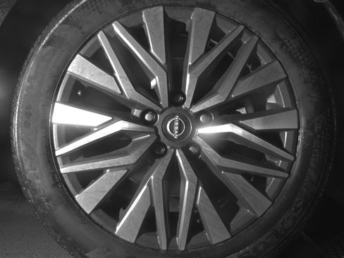 Used 2025 Nissan Altima 2.5 SV image 13