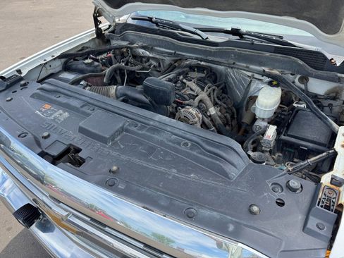 Used 2015 Chevrolet Silverado 2500 W/T AWD/4WD image 21