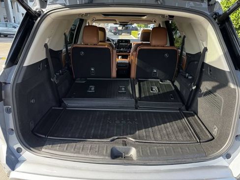 Used 2024 Nissan Pathfinder Platinum FWD image 24