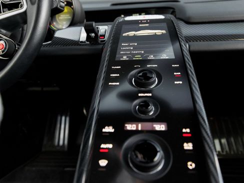 Used 2015 Porsche 918 Spyder AWD/4WD image 30