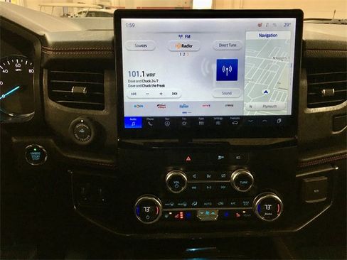 Used 2023 Ford Expedition Max Limited image 4