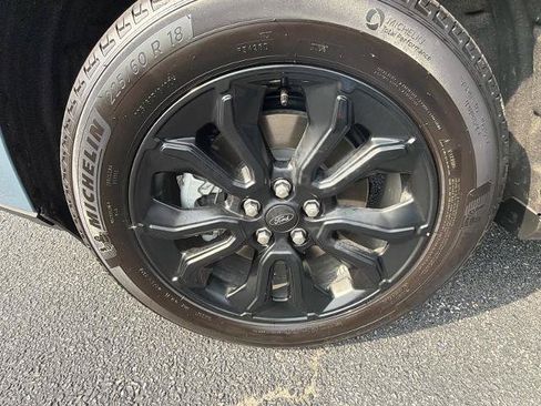 Certified 2024 Ford Maverick Lariat w/ Black Appearance Package FWD image 25