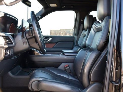 Used 2023 Lincoln Navigator L Reserve image 14