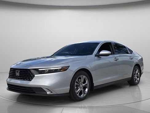 Certified 2024 Honda Accord EX image 9