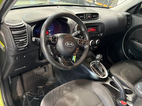 Used 2014 Kia Soul FWD image 5