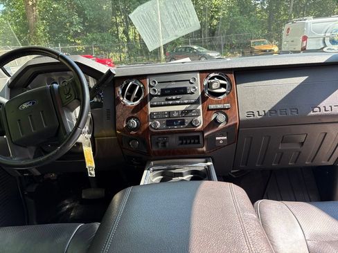 Used 2012 Ford F250 Lariat w/ Chrome Pkg AWD/4WD image 10