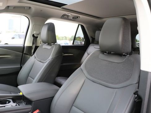 New 2026 Ford Explorer Active w/ Active Comfort Package AWD/4WD image 21
