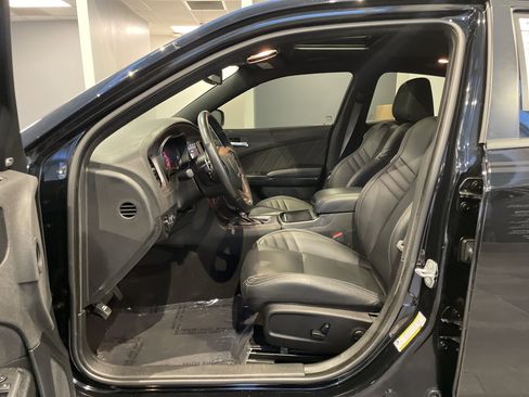 Used 2023 Dodge Charger R/T w/ Blacktop Package RWD image 16