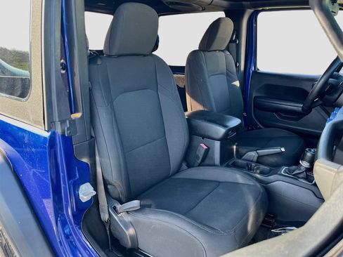 Used 2018 Jeep Wrangler Sport AWD/4WD image 25