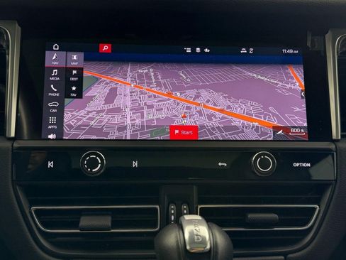 Used 2024 Porsche Macan image 28