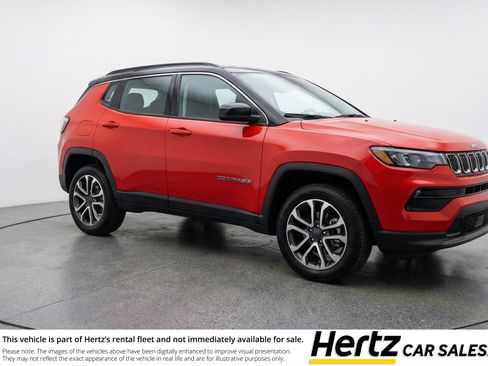 Used 2025 Jeep Compass Trailhawk image 1