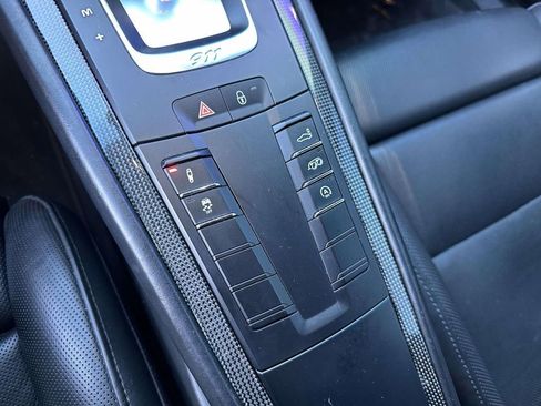 Used 2018 Porsche 911 Carrera 4S AWD/4WD image 30